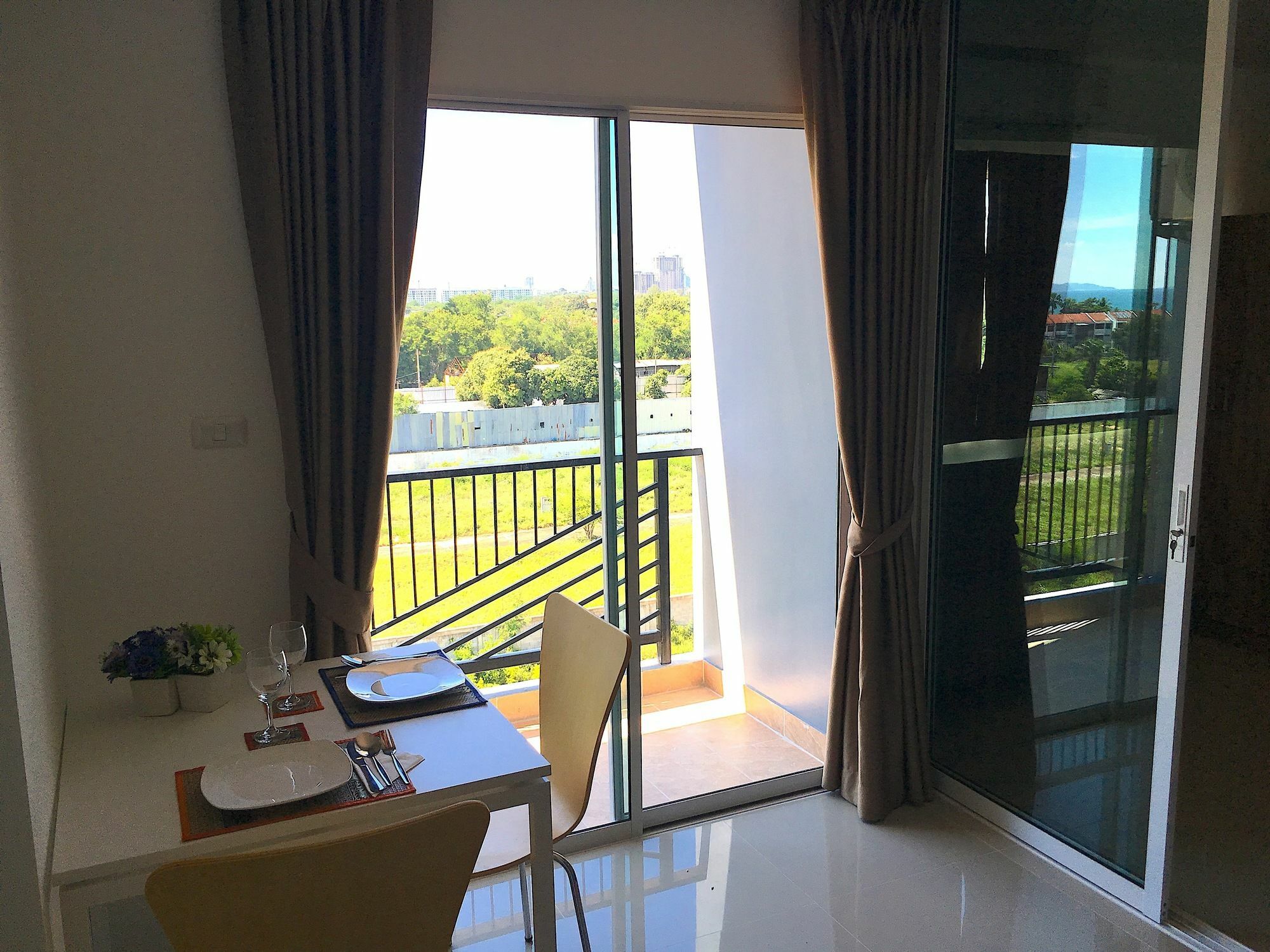 Breezy House Apartment Jomtien Beach Exterior foto